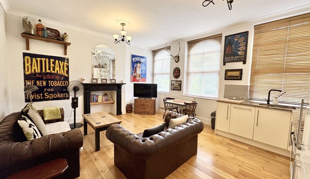 Flat 1, Waterloo Apartments