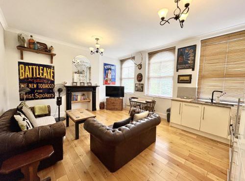 Flat 1, Waterloo Apartments