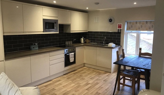 Flat 2 22 the square Dalston homely.