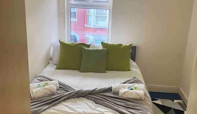 Flat 3, 52 Sneinton Hermitage Nottingham NG2 4BS