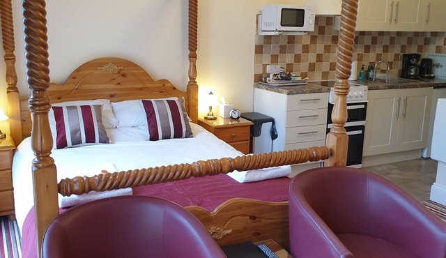 Flat 4 - Appletorre House Holiday Flats