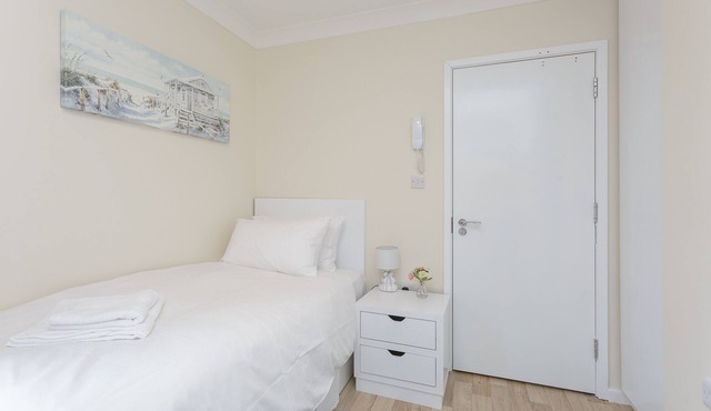 Flat 4 - Luxury Blackberry Apartments