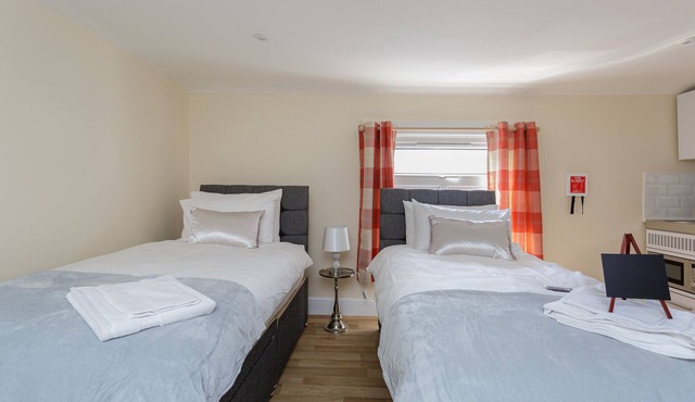 Flat 4 - Luxury St Mary Apartments