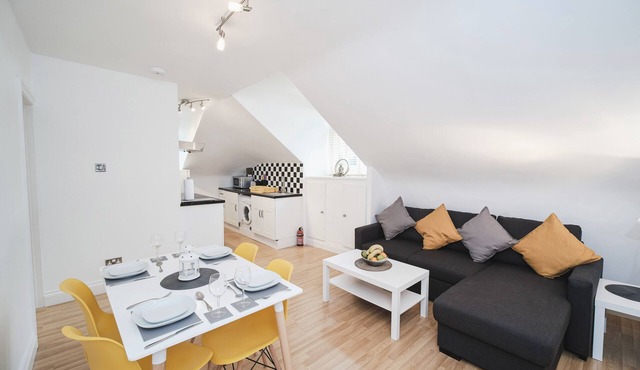 Flat 5 - 61 Old Dover Road