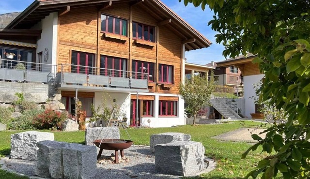Flat "Burgblick" with mountain view