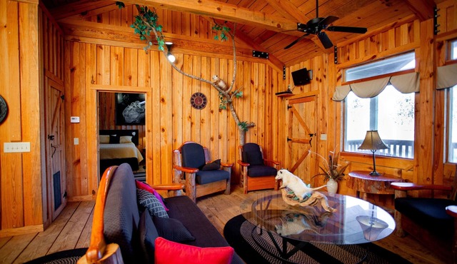 Flat Creek Lodge Possum Cottage 1 hr 15 min form Augusta National