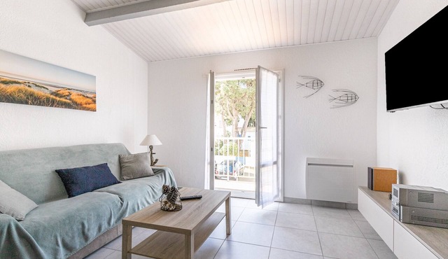 Flat for 4 - 450m Plage des Sables d'Or