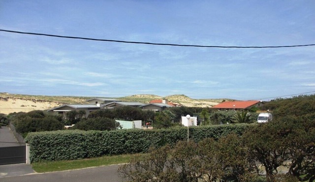 Flat for 4 persons in front of Graviere beach