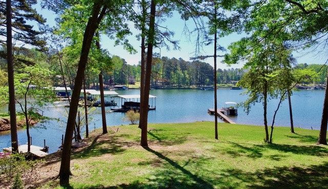 FLAT lake lot: water toys: Clemson ->17 miles