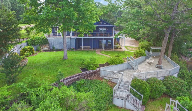 Flat Rock Cabin - AMAZING main channel views!
