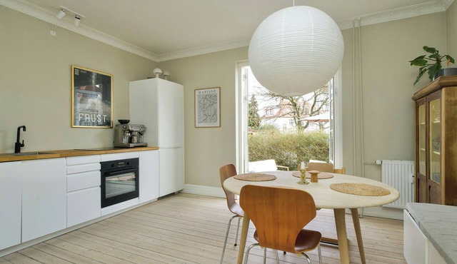 Flat with garden and bright rooms