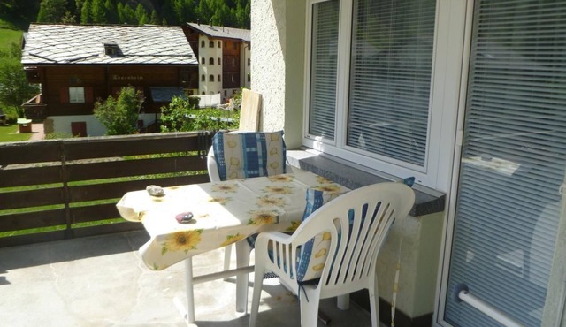 Flat with private terrace