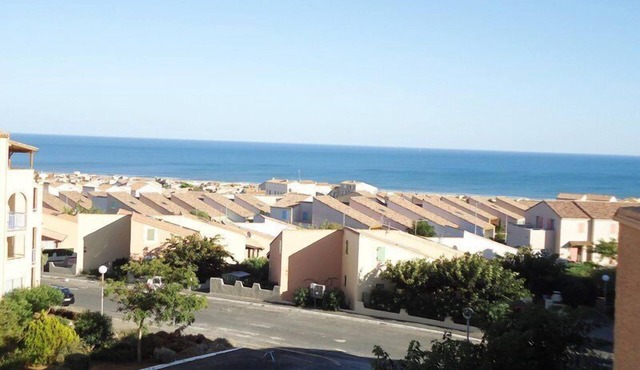 Flat with superb sea views