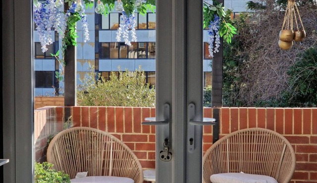 Flawsome Stays Unique Edwardian Home near Harbour for Families up to 8 guests