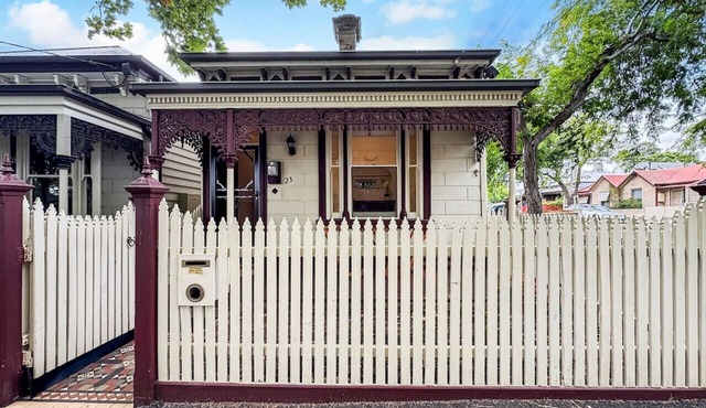 Flemington Escape with private rooftop area