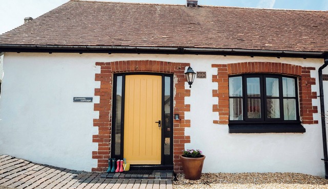 Flemish Cottage - UK6720