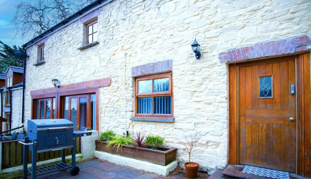 Fletcher Coach House - 3 Bedroom Cottage - Pendine