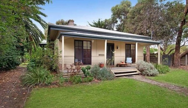 Fleur Baix Flinders Beach House