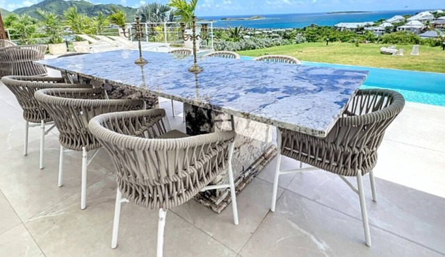 Fleur De Lys a prestigious villa with a sea view