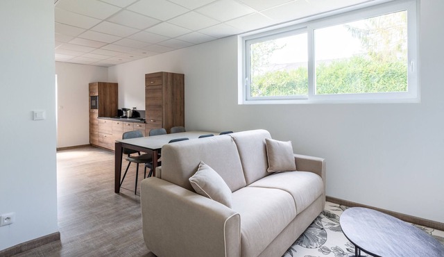 Fleur de Lys - Two Bedroom Apartment, Sleeps 6