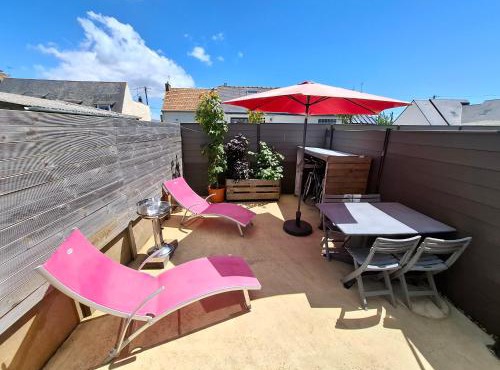 FLEUR DE SEL logement de 21m2 avec prêt vélos, cuisine et sdb privées avec terrasse clôturée de 17m2