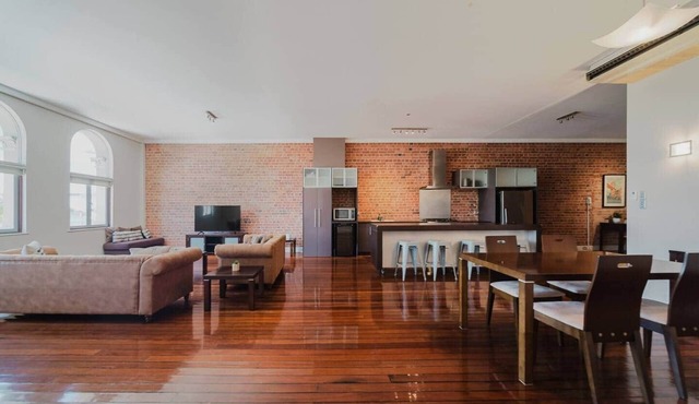 Flinders 2 bed unit apartment Strand!