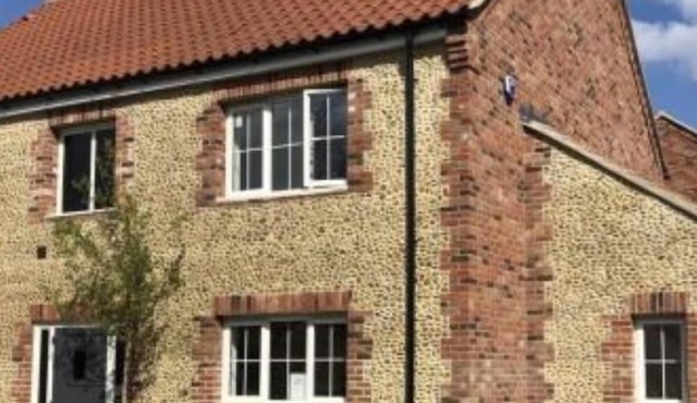 Flint Cottage - a charming home and dog friendly!