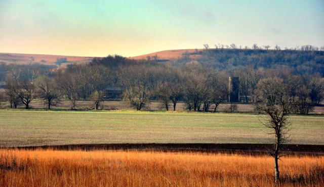 Flint Hills Double Delight: Fur N Feathers Lodging