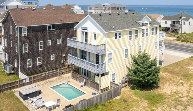 Flip Flop 5 Bedroom Semi-Oceanfront Vacation Home, Private Pool, Hot Tub!