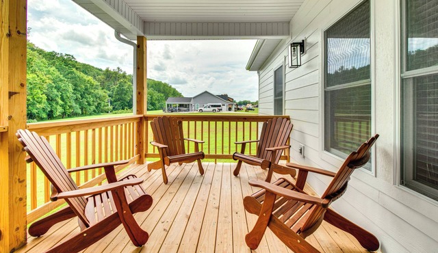 Flippin Vacation Rental: Walk to White River!