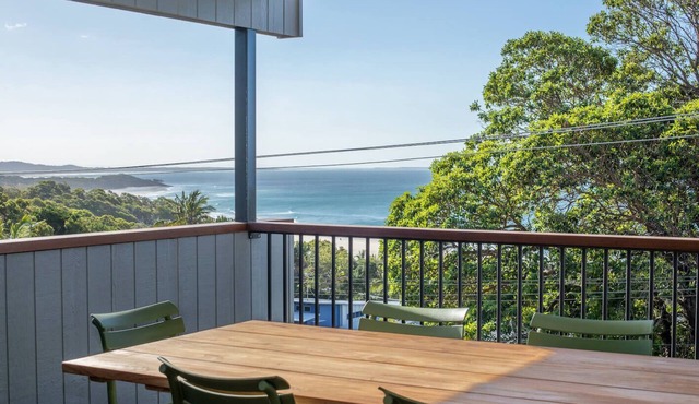 Float on Cylinder - 180 Degree Ocean Views