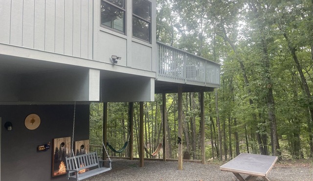 Floating Tree House Near Smith Mountain Lake – Serene & Cozy