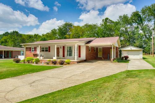 Florence Family Home with Dog-Friendly Yard