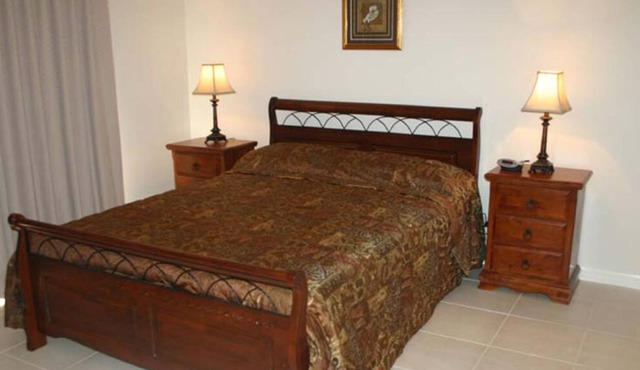 Florentine Villas - Your Home away from Home - near Watergardens Town Centre