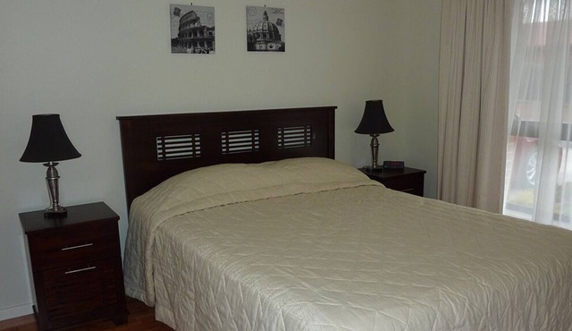 Florentine Villas - Your Home away from Home - near Watergardens Town Centre