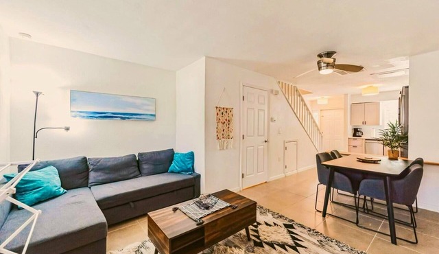 Florida Beach Hideaway – Steps from the Sand! Pool Fast WiFi free Parking