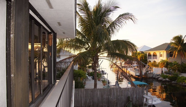 Florida Keys Pine Canal Water Front - Deep Canal