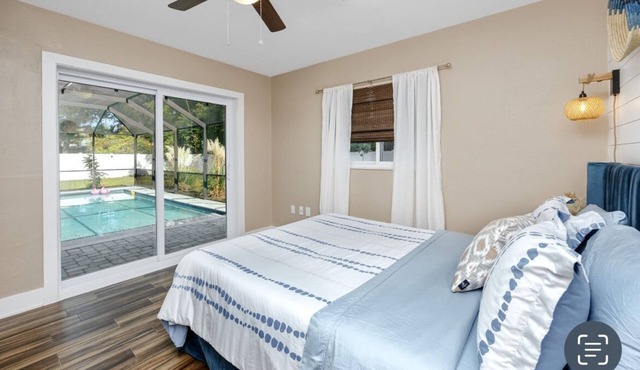 Florida nest - summer house with heated swimming pool. Pet friendly.n