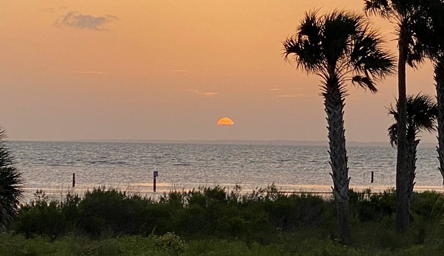 Floridan Lodge. 7 Day stays in the center of the island!