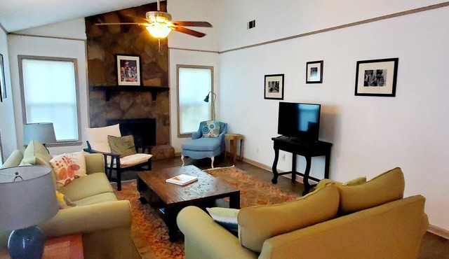 Flo’s Hideaway in the Heart of Thunderbolt just outside Savannah city limits