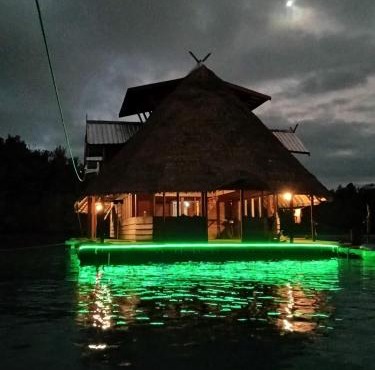 Flotopia villa