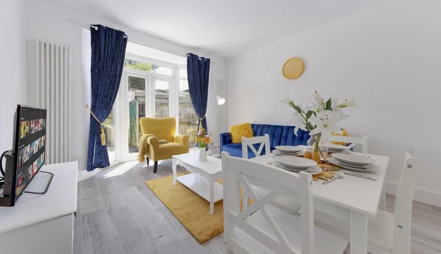 Flourish Apartments - Marlborough House - Ilford