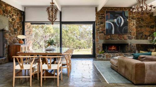 Flow Stone House Gisborne