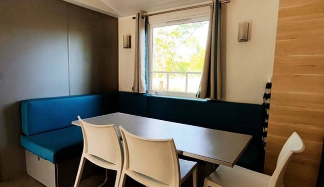 Flower Les Terrasses de Dordogne campsite *** - Mobil Home Confort 4 rooms 6 people