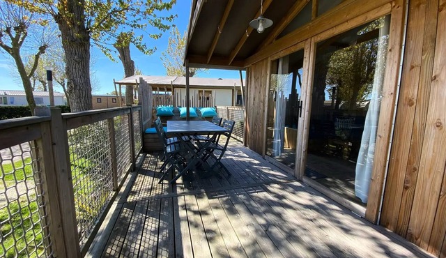 Flower Camping Le Pré des Sables * - Cabane lodge Sweet Flower Premium 32m2 2 bedrooms 4 people