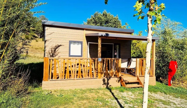 Flower Camping La Beaume * - Premium chalet 28m2 2 bedrooms/semi-covered terrace/TV/air conditioning 5 people