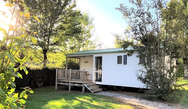 Flower Camping Côté Lac * - Mobile home 2 bedrooms Relax Comfort 30m2 Covered terrace 10m2 + TV 4 persons