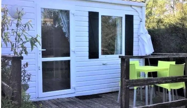 Flower Camping Côté Lac * - Mobile home 1 bedroom Standard pleasure 18 m2 terrace 8m2 + TV 2 people