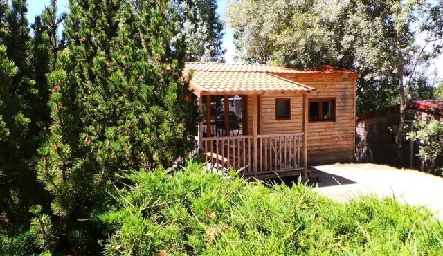 Flower Camping Du Lac De Thésauque * - Chalet Comfort 35m2 2 bedrooms - air conditioning + TV + covered terrace 4 people