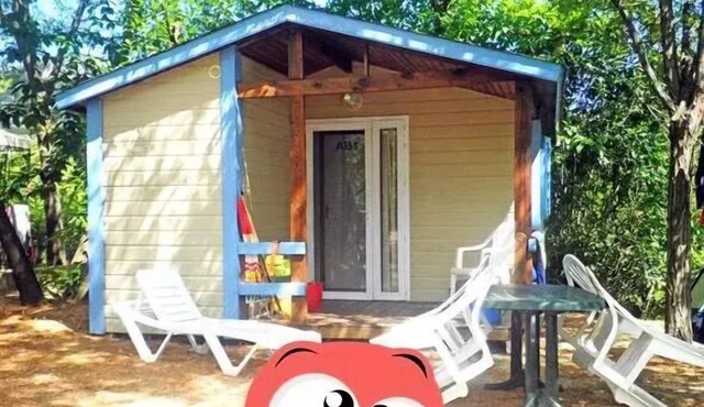 Flower CAMPING FAUVETS * - Chalet ABEILLE Standard 19m2 (1 bedroom) + covered terrace 5,50m2 4 persons